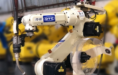 Фан Ченг Форд отправил двух собак-роботов Boston для работы на фабрике.